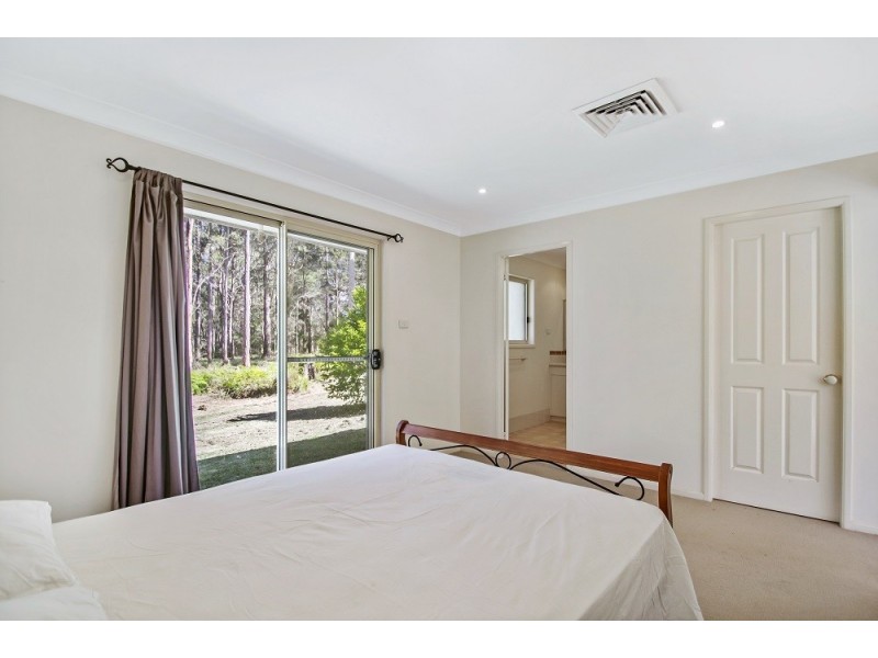 9 Seasongood Road, Woollamia NSW 2540