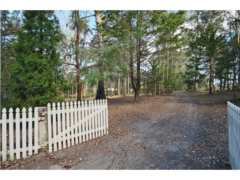 9 Seasongood Road, Woollamia NSW 2540