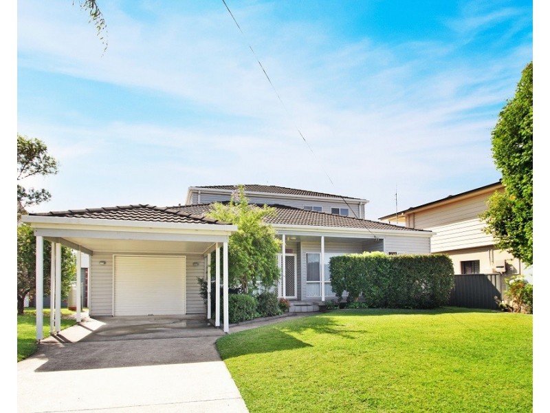 69 Jacobs Drive, Sussex Inlet NSW 2540