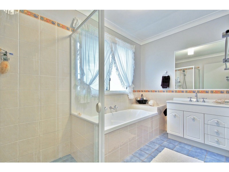 33 Forrester Court, Sanctuary Point NSW 2540