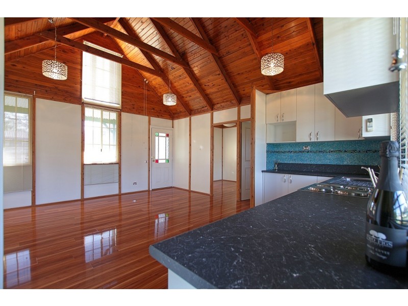 8 Boronia Avenue, Sanctuary Point NSW 2540