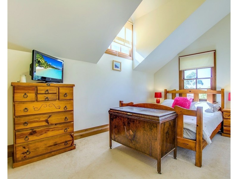 7 Marlin Place, Sussex Inlet NSW 2540