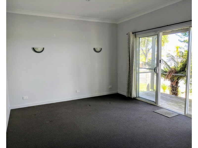 62 St Georges Road, St Georges Basin NSW 2540