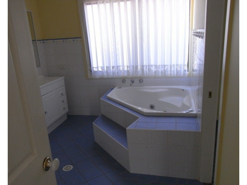 34 Reserve Road, Basin View NSW 2540