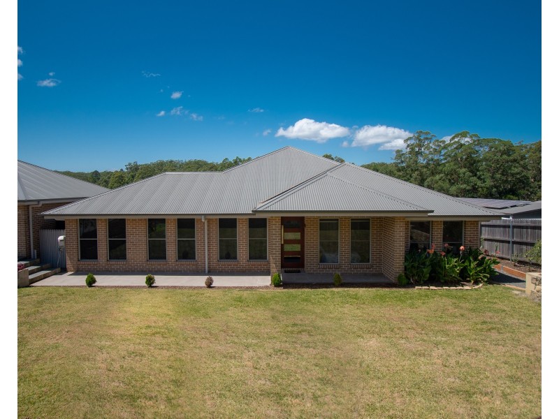 14 Bellfield Place, Tomerong NSW 2540