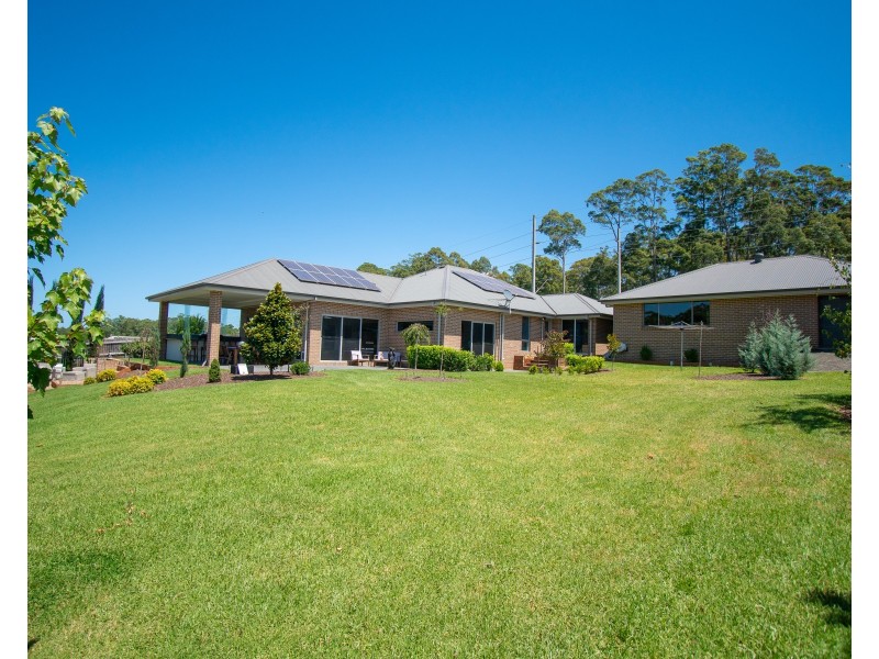 14 Bellfield Place, Tomerong NSW 2540