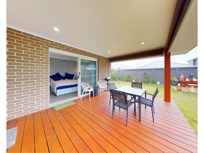 37 Summercloud Crescent, Vincentia NSW 2540