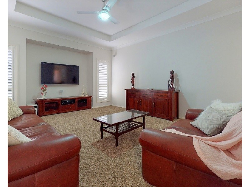 10 Capeland Avenue, Sanctuary Point NSW 2540