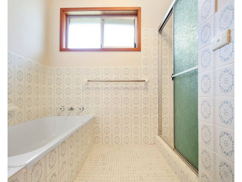 2 Tomerong Street, Huskisson NSW 2540