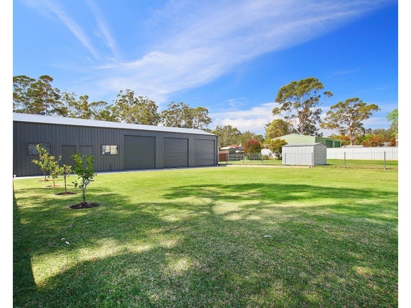 6 St Georges Road, St Georges Basin NSW 2540