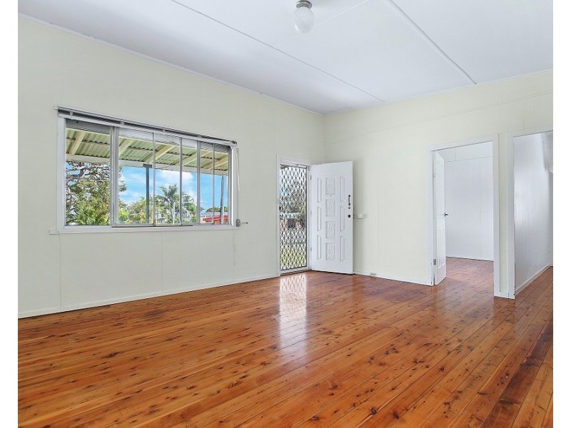 6 St Georges Road, St Georges Basin NSW 2540