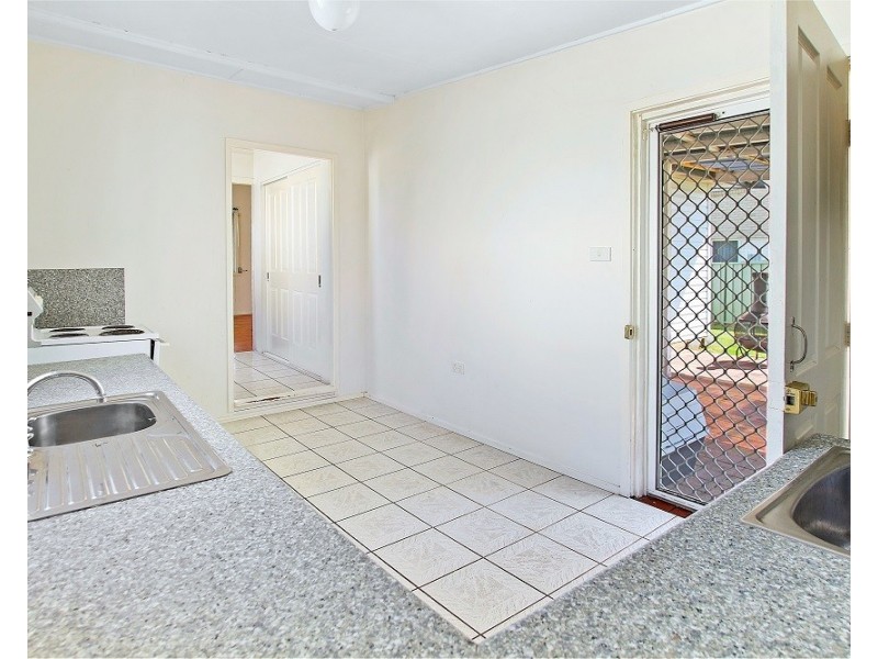 6 St Georges Road, St Georges Basin NSW 2540
