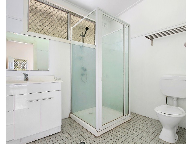 6 St Georges Road, St Georges Basin NSW 2540