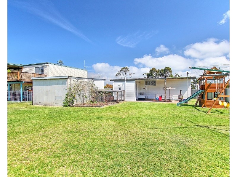 6 St Georges Road, St Georges Basin NSW 2540