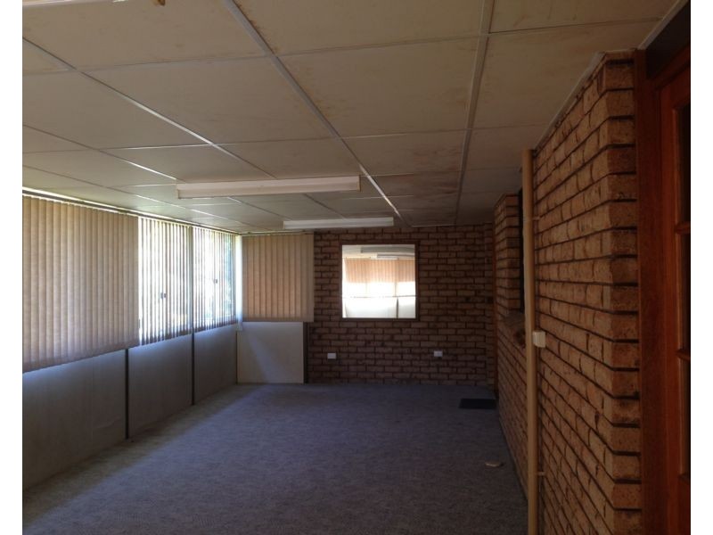 8 Waddell Street, Huskisson NSW 2540