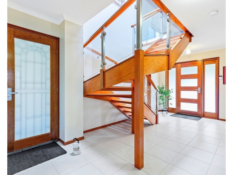 5 Collett Place, St Georges Basin NSW 2540