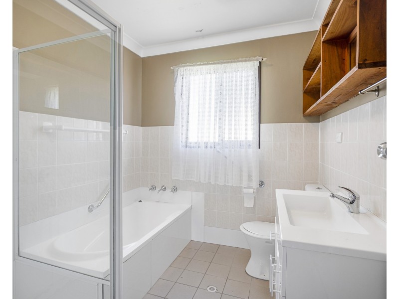 11 Boronia Avenue, Sanctuary Point NSW 2540