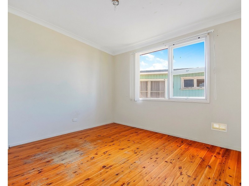 62 Sussex Inlet Road, Sussex Inlet NSW 2540