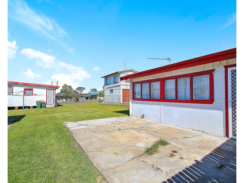 62 Sussex Inlet Road, Sussex Inlet NSW 2540