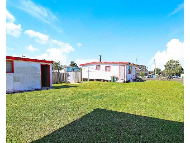 62 Sussex Inlet Road, Sussex Inlet NSW 2540