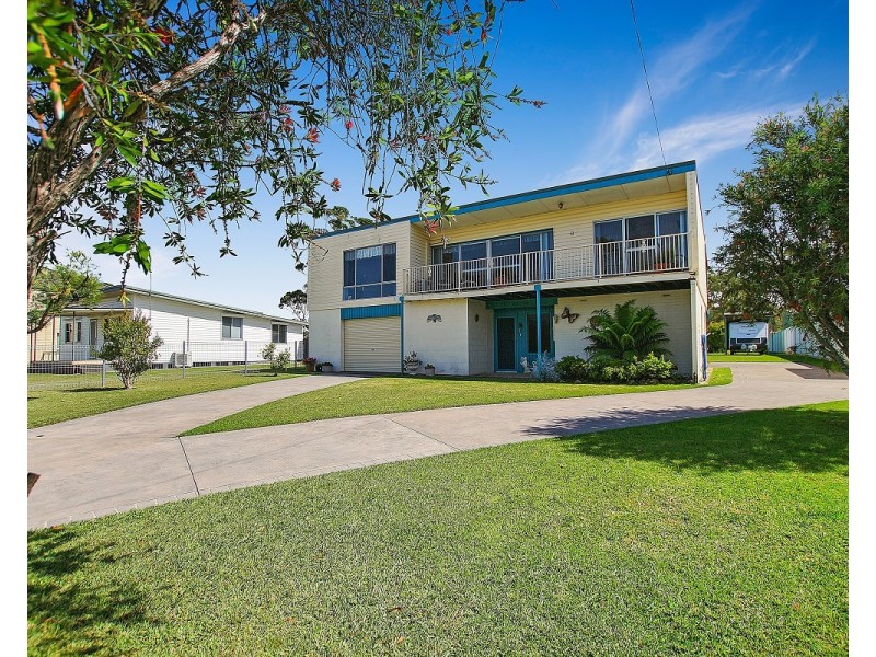 8 St Georges Road, St Georges Basin NSW 2540