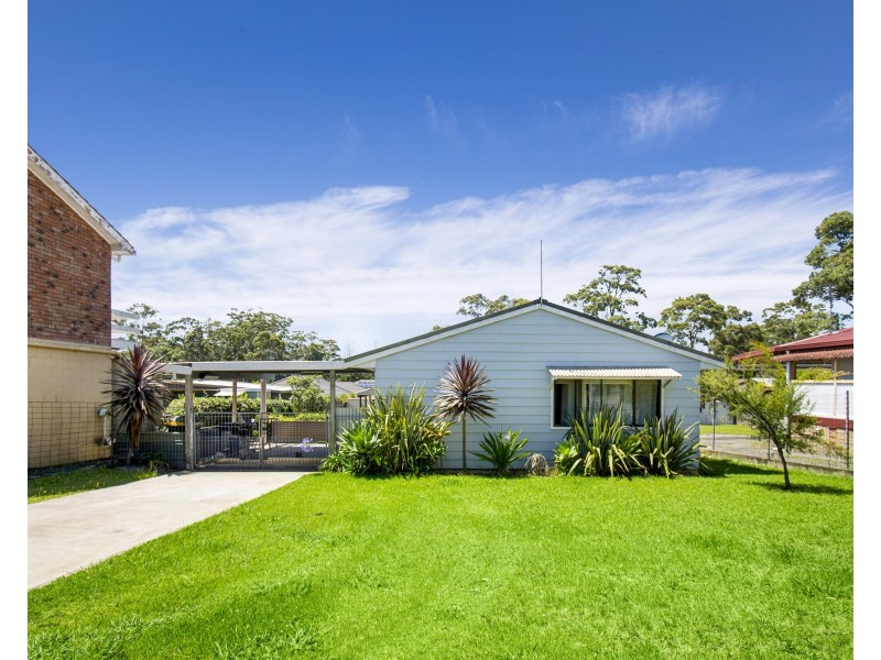 14 Fitzpatrick Street, Old Erowal Bay NSW 2540