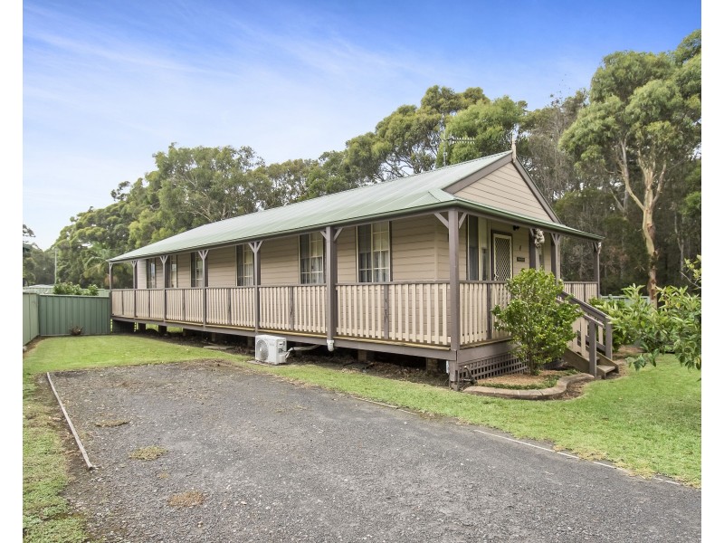 4 Hewitt Avenue, St Georges Basin NSW 2540