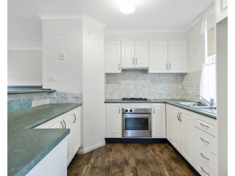 4 Hewitt Avenue, St Georges Basin NSW 2540