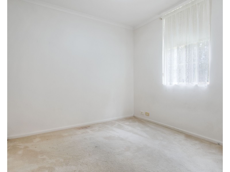 4 Hewitt Avenue, St Georges Basin NSW 2540