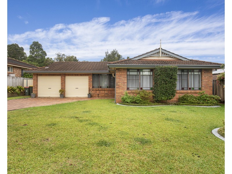 2 Moroney Avenue, St Georges Basin NSW 2540