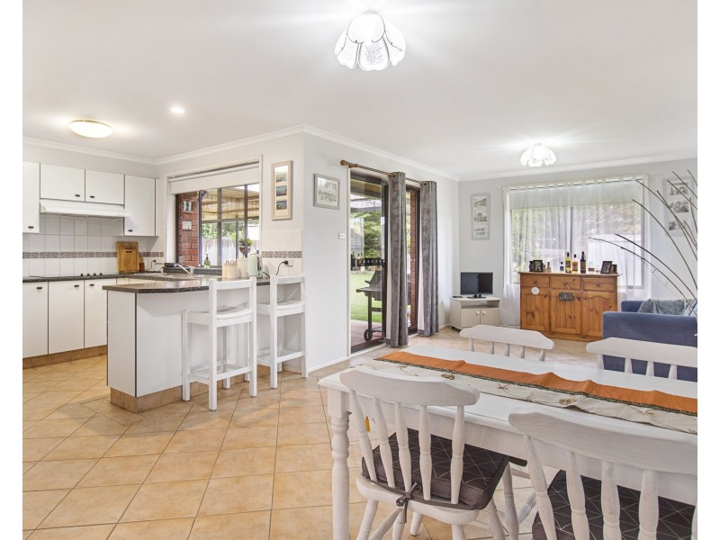 2 Moroney Avenue, St Georges Basin NSW 2540