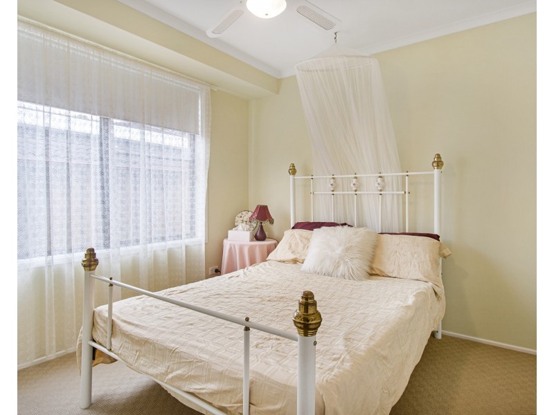 2 Moroney Avenue, St Georges Basin NSW 2540