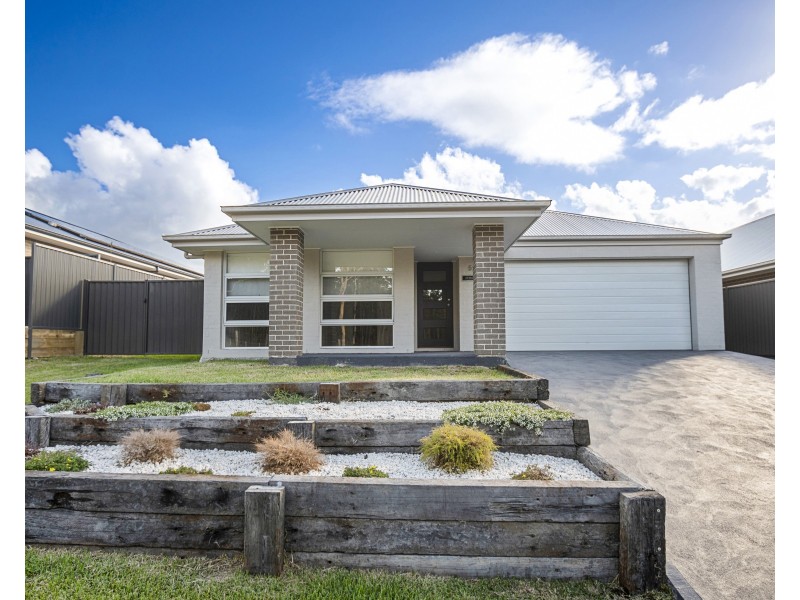 57 Summercloud Crescent, Vincentia NSW 2540