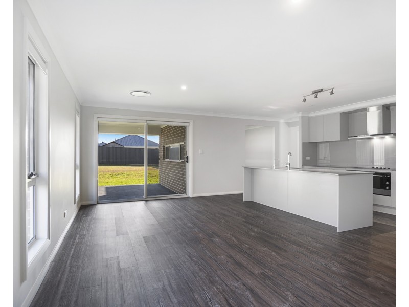 57 Summercloud Crescent, Vincentia NSW 2540