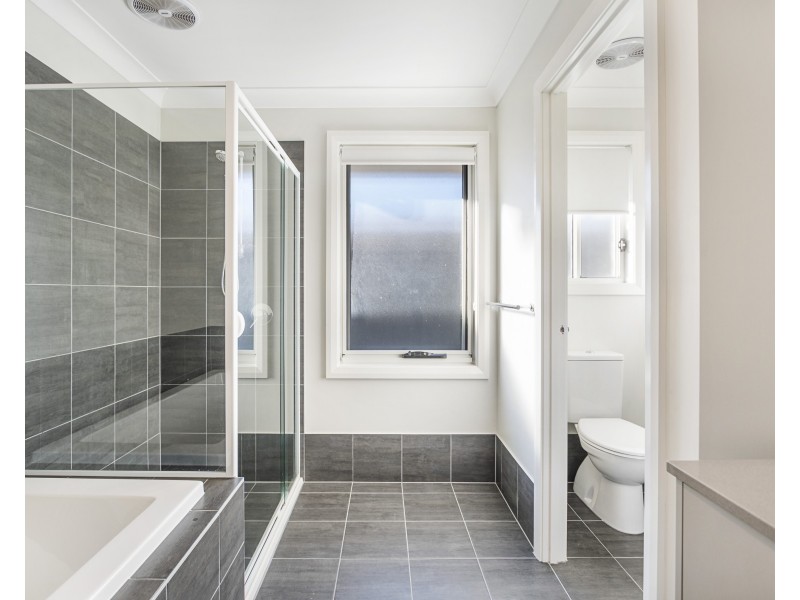57 Summercloud Crescent, Vincentia NSW 2540
