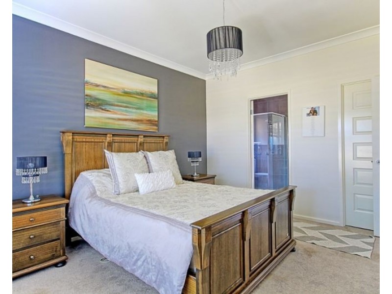 16 Trawler Street, Vincentia NSW 2540