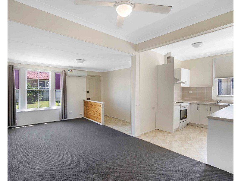 24 Tasman Road, St Georges Basin NSW 2540