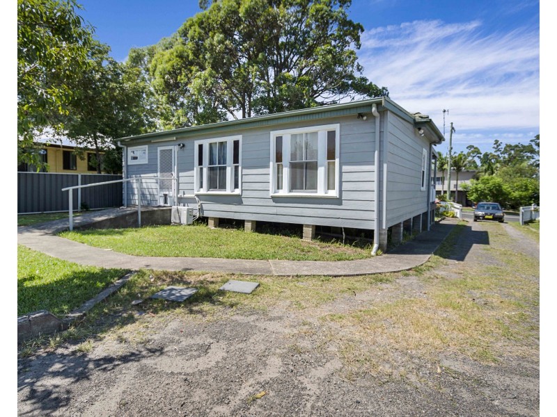 24 Tasman Road, St Georges Basin NSW 2540