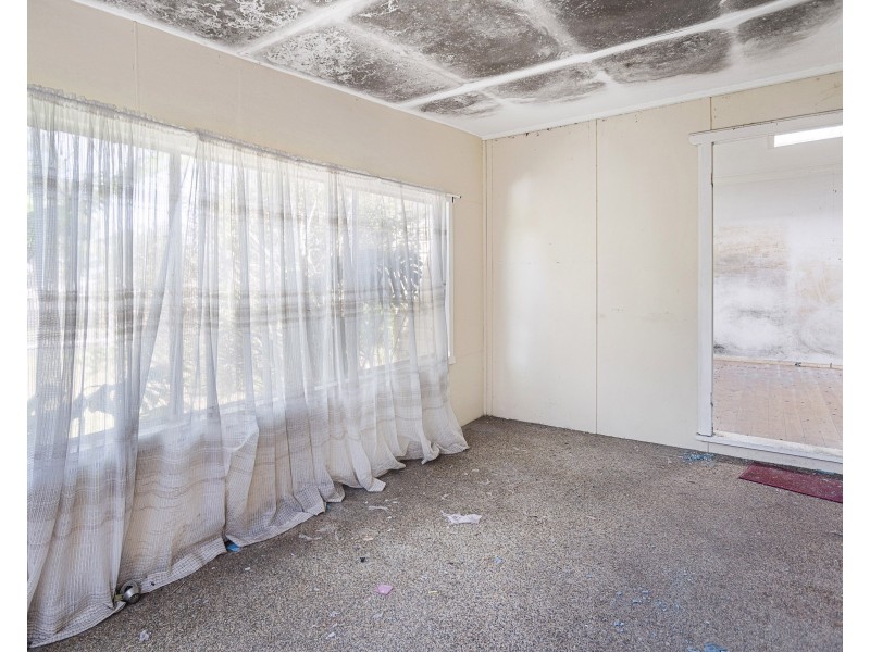 24 Macleans Point Road, Sanctuary Point NSW 2540