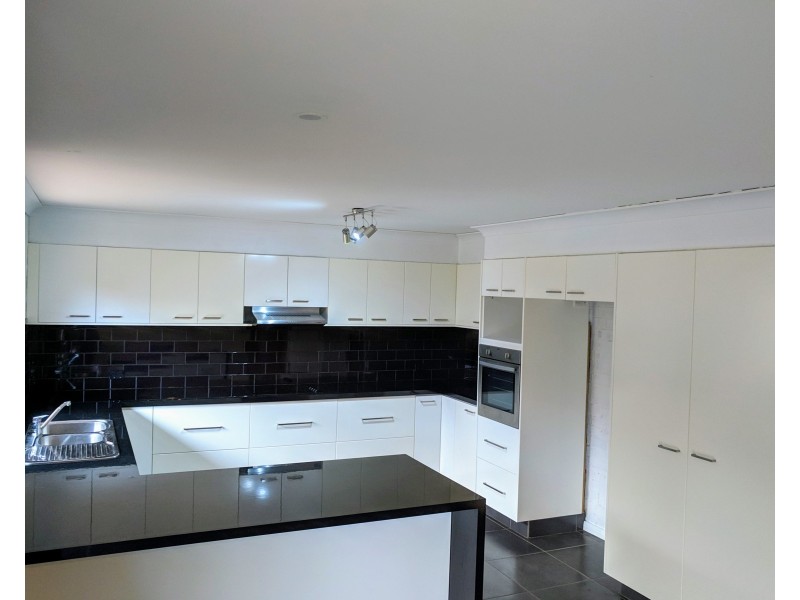 40 Yuroka Crescent, St Georges Basin NSW 2540