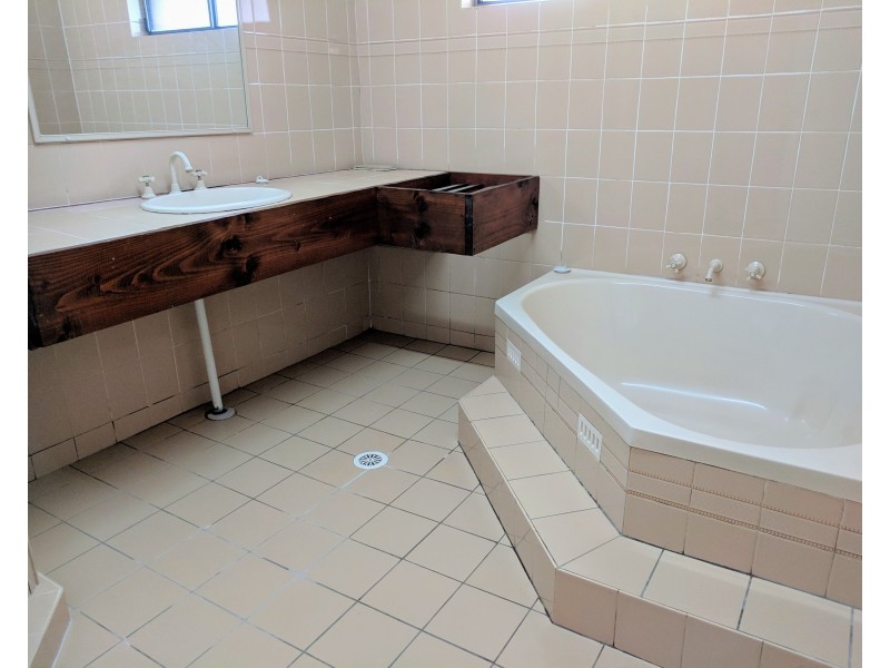 40 Yuroka Crescent, St Georges Basin NSW 2540