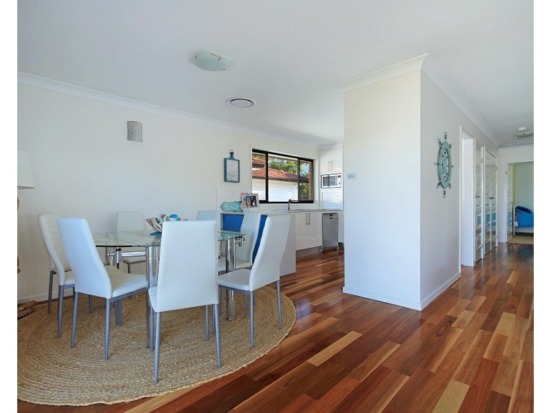 8 Elizabeth Drive, Vincentia NSW 2540