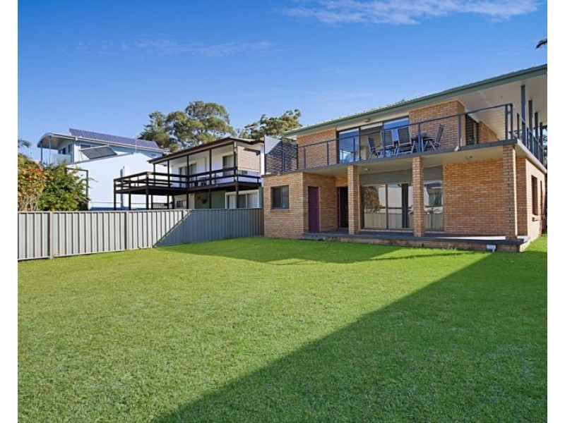 8 Elizabeth Drive, Vincentia NSW 2540
