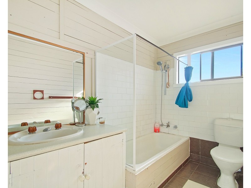 25 Fitzpatrick Street, Old Erowal Bay NSW 2540