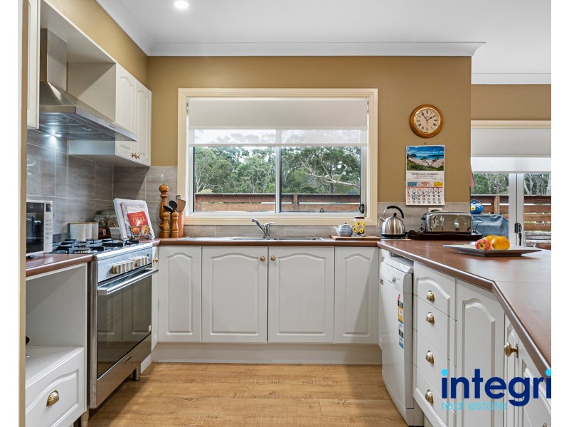 1 Ocean View Road, Sussex Inlet NSW 2540