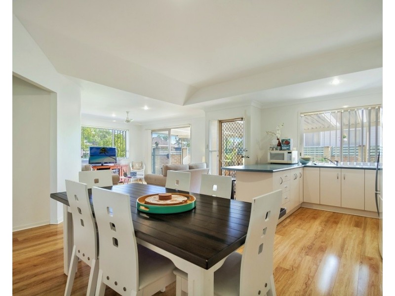 2/66 Hawke Street, Huskisson NSW 2540