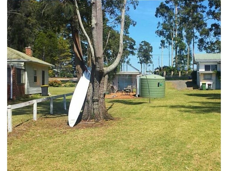 14 Island Point Rd, St Georges Basin NSW 2540