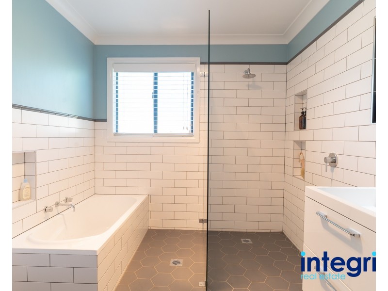 16 Mathie Street, Basin View NSW 2540