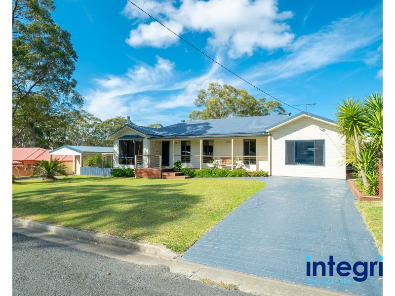 16 Mathie Street, Basin View NSW 2540