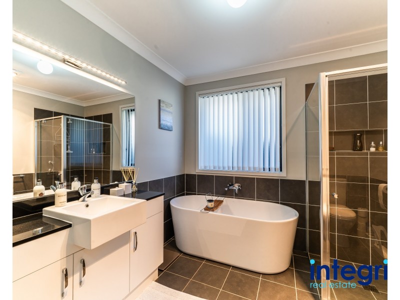 13 Boronia Avenue, Sanctuary Point NSW 2540